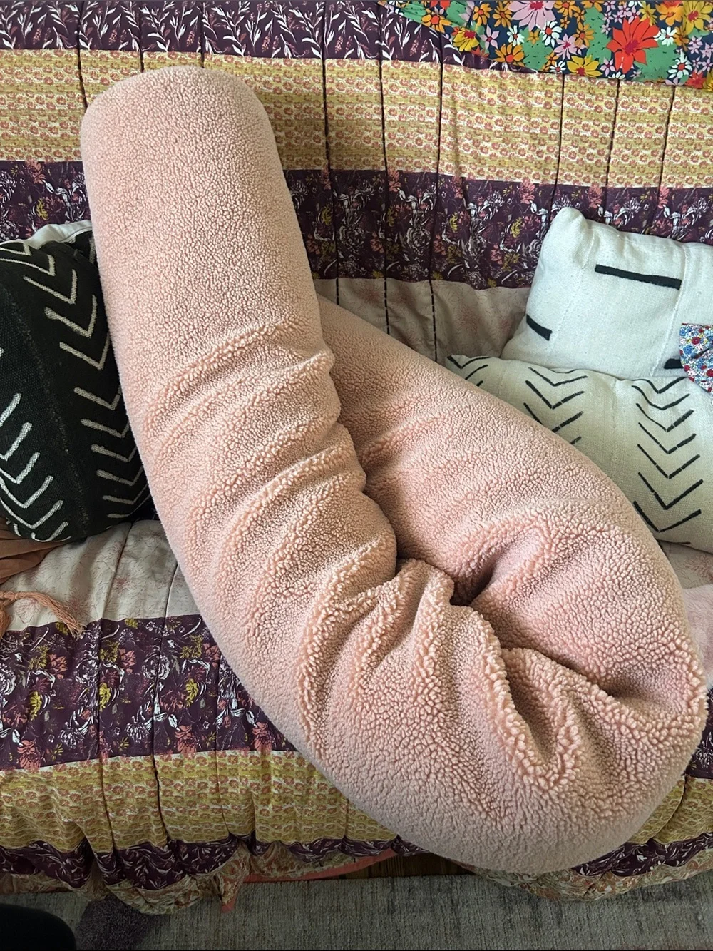 Buffy wiggle pillow with cover